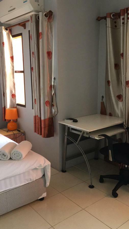 Luna Guesthouse And Travel Rawai エクステリア 写真